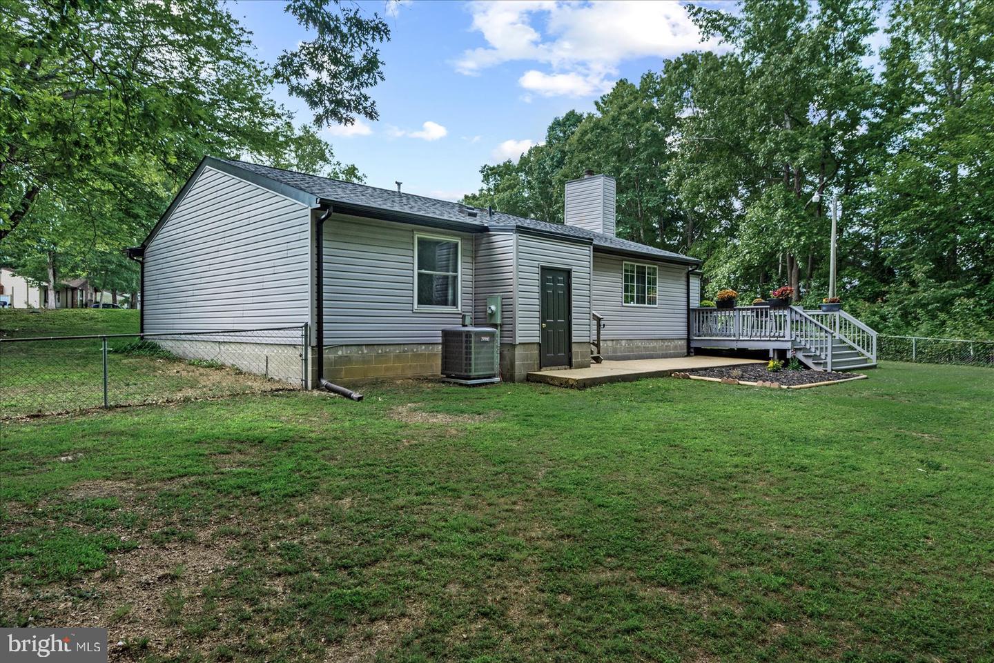 7300 SUMMERTREE DR, NORTH CHESTERFIELD, Virginia 23224, 3 Bedrooms Bedrooms, ,2 BathroomsBathrooms,Residential,For sale,7300 SUMMERTREE DR,VACF2001180 MLS # VACF2001180