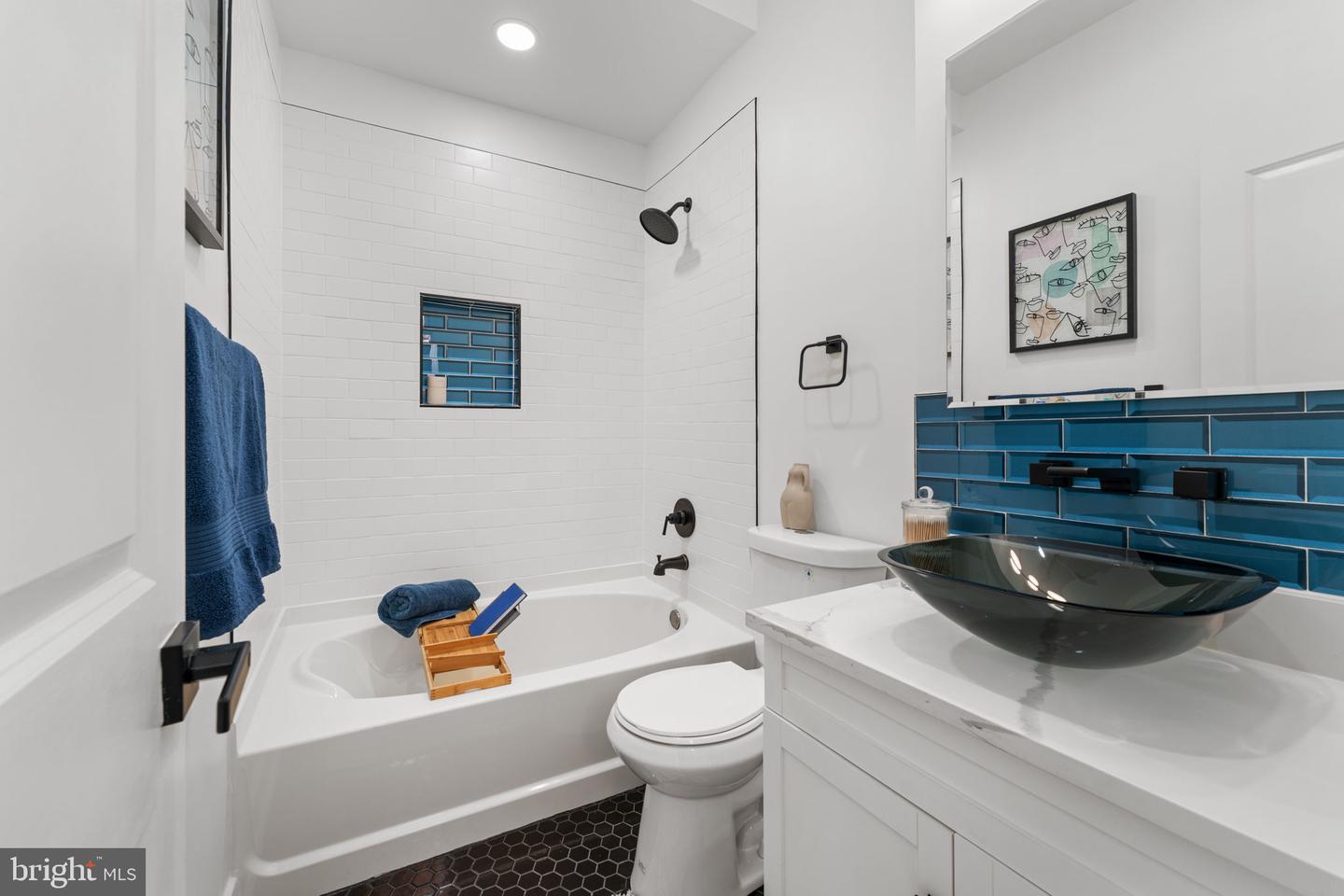 1312 FAIRMONT ST NW #2, WASHINGTON, District Of Columbia 20009, 4 Bedrooms Bedrooms, ,3 BathroomsBathrooms,Residential,For sale,1312 FAIRMONT ST NW #2,DCDC2190330 MLS # DCDC2190330