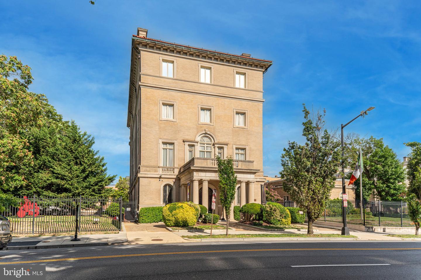 1312 FAIRMONT ST NW #2, WASHINGTON, District Of Columbia 20009, 4 Bedrooms Bedrooms, ,3 BathroomsBathrooms,Residential,For sale,1312 FAIRMONT ST NW #2,DCDC2190330 MLS # DCDC2190330