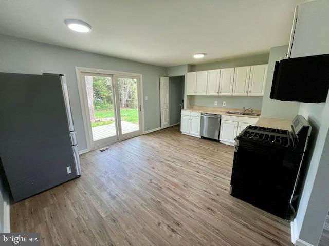 13733 GRAN DEUR DR, WOODBRIDGE, Virginia 22193, 3 Bedrooms Bedrooms, ,2 BathroomsBathrooms,Residential,For sale,13733 GRAN DEUR DR,VAPW2091840 MLS # VAPW2091840