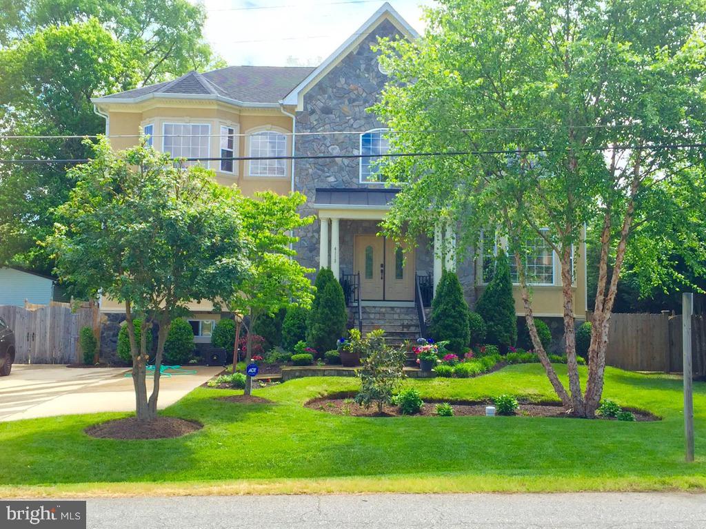 4113 WOODLAND RD, ANNANDALE, Virginia 22003, 6 Bedrooms Bedrooms, ,6 BathroomsBathrooms,Residential,For sale,4113 WOODLAND RD,VAFX2241884 MLS # VAFX2241884