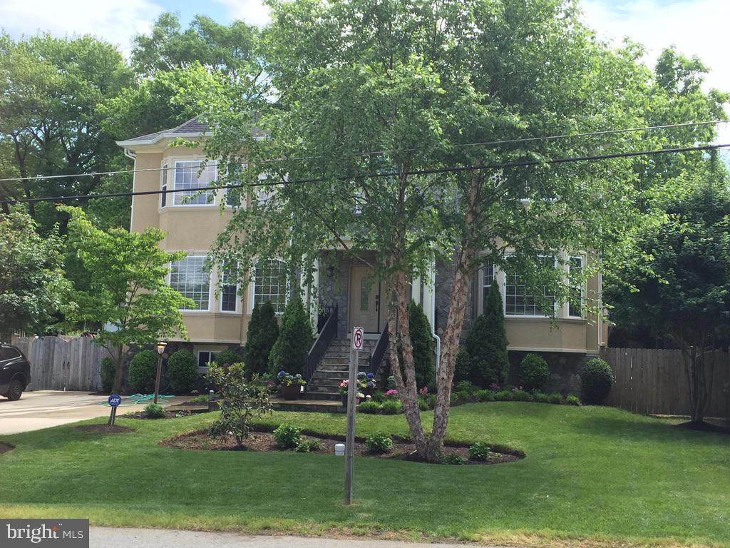 4113 WOODLAND RD, ANNANDALE, Virginia 22003, 6 Bedrooms Bedrooms, ,6 BathroomsBathrooms,Residential,For sale,4113 WOODLAND RD,VAFX2241884 MLS # VAFX2241884