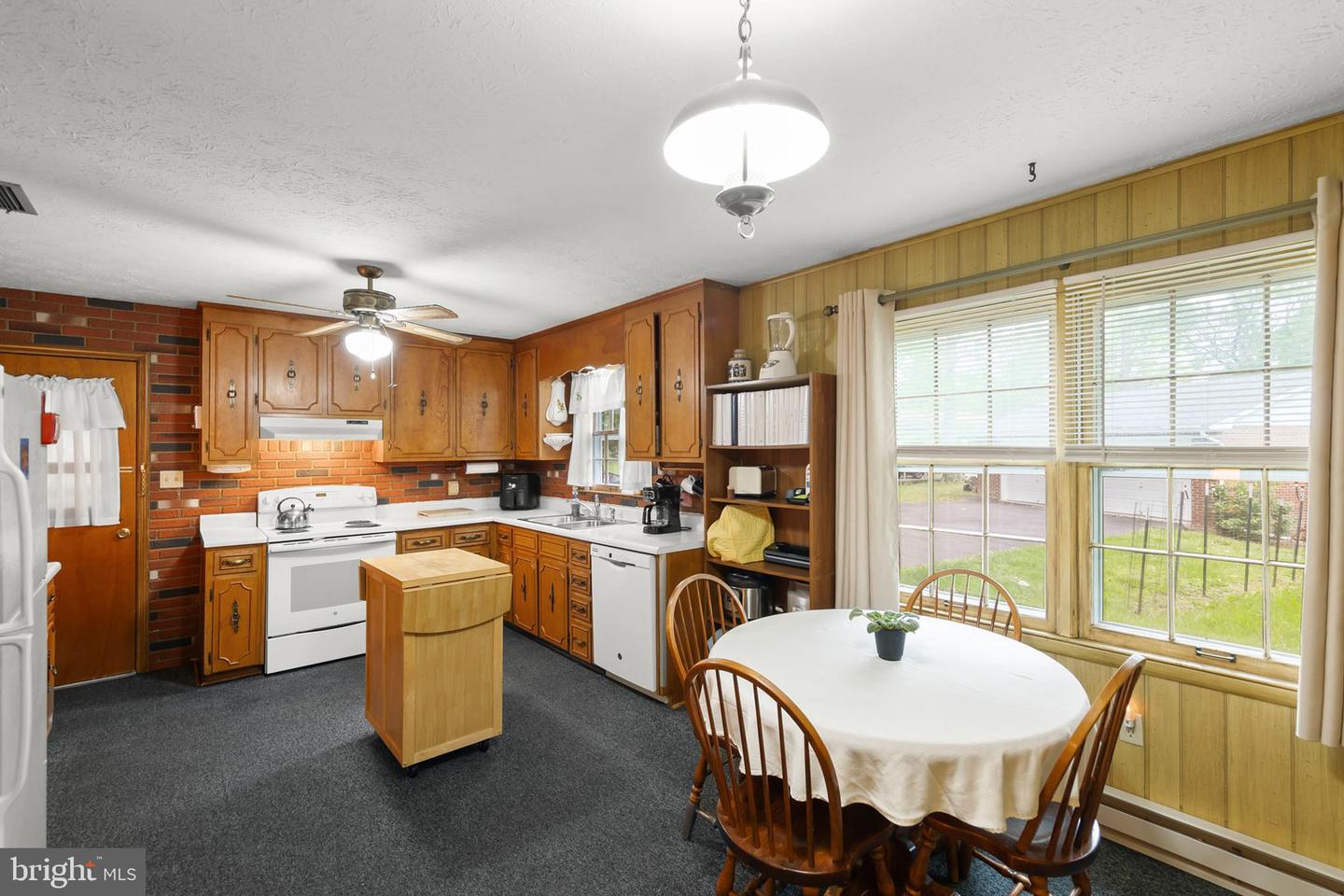 113 MIMOSA DR, STEPHENS CITY, Virginia 22655, 3 Bedrooms Bedrooms, ,2 BathroomsBathrooms,Residential,For sale,113 MIMOSA DR,VAFV2034356 MLS # VAFV2034356