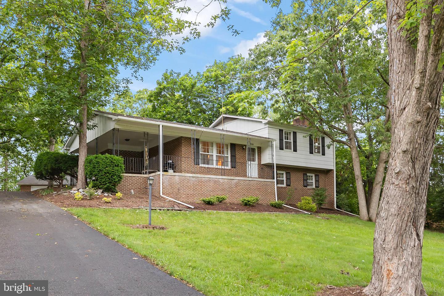 113 MIMOSA DR, STEPHENS CITY, Virginia 22655, 3 Bedrooms Bedrooms, ,2 BathroomsBathrooms,Residential,For sale,113 MIMOSA DR,VAFV2034356 MLS # VAFV2034356