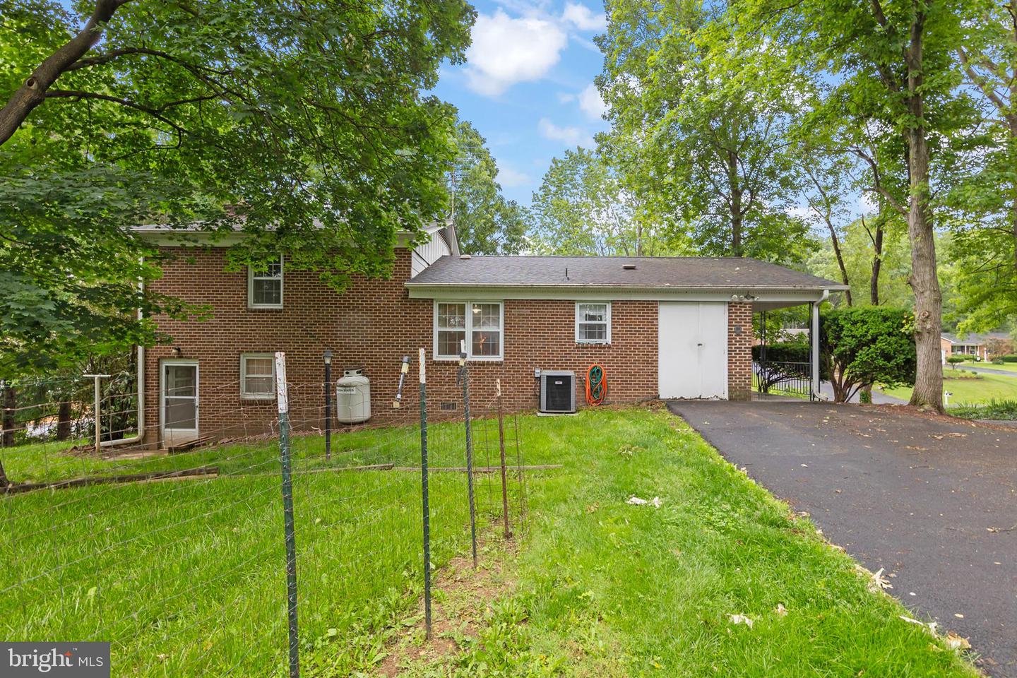 113 MIMOSA DR, STEPHENS CITY, Virginia 22655, 3 Bedrooms Bedrooms, ,2 BathroomsBathrooms,Residential,For sale,113 MIMOSA DR,VAFV2034356 MLS # VAFV2034356