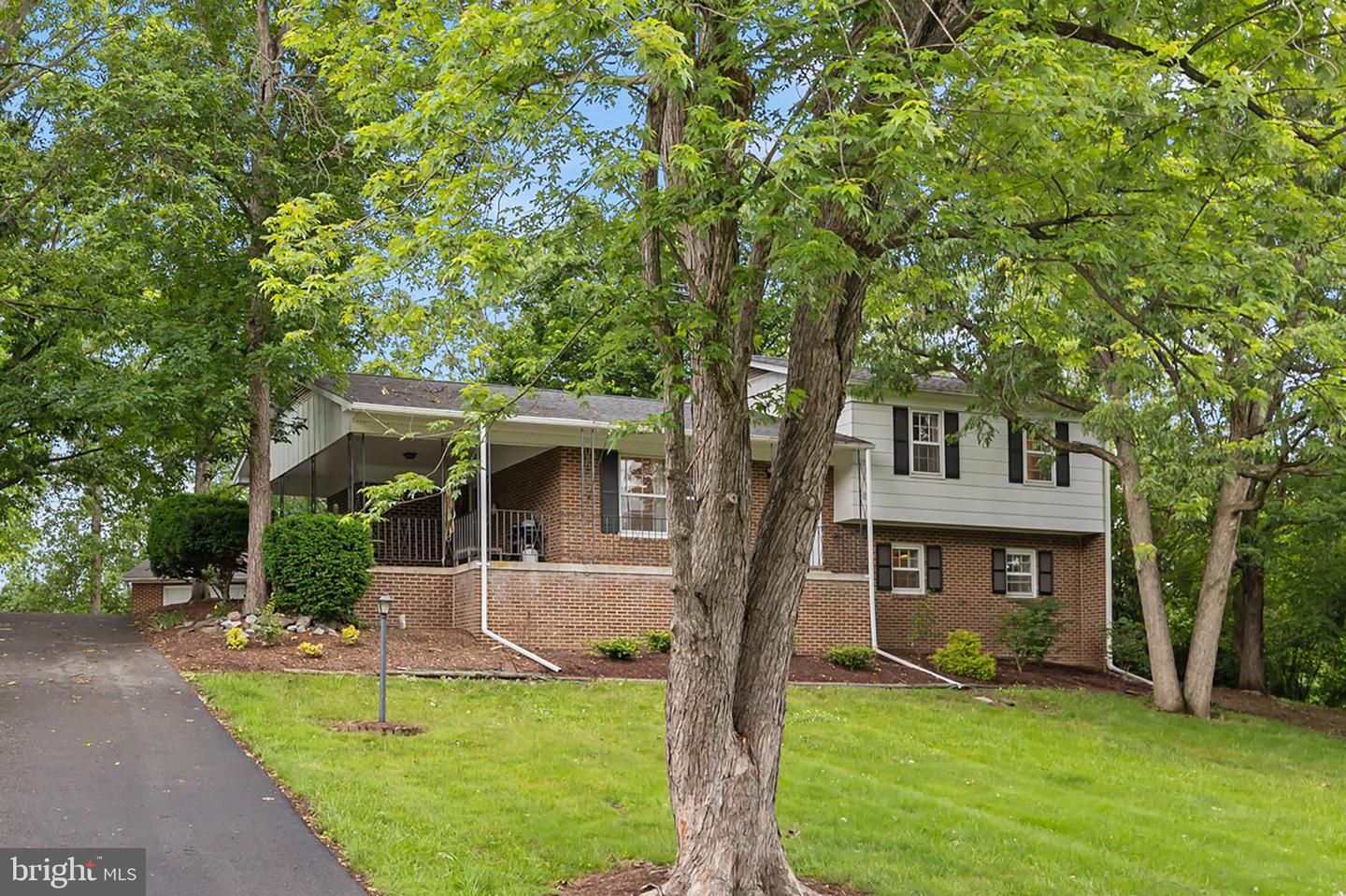 113 MIMOSA DR, STEPHENS CITY, Virginia 22655, 3 Bedrooms Bedrooms, ,2 BathroomsBathrooms,Residential,For sale,113 MIMOSA DR,VAFV2034356 MLS # VAFV2034356