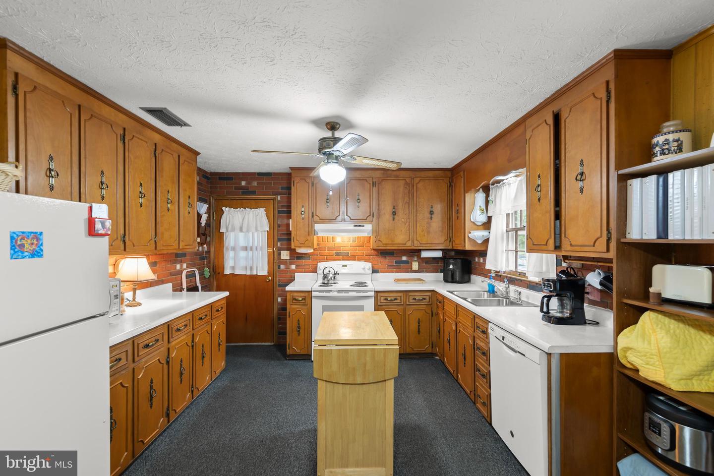 113 MIMOSA DR, STEPHENS CITY, Virginia 22655, 3 Bedrooms Bedrooms, ,2 BathroomsBathrooms,Residential,For sale,113 MIMOSA DR,VAFV2034356 MLS # VAFV2034356