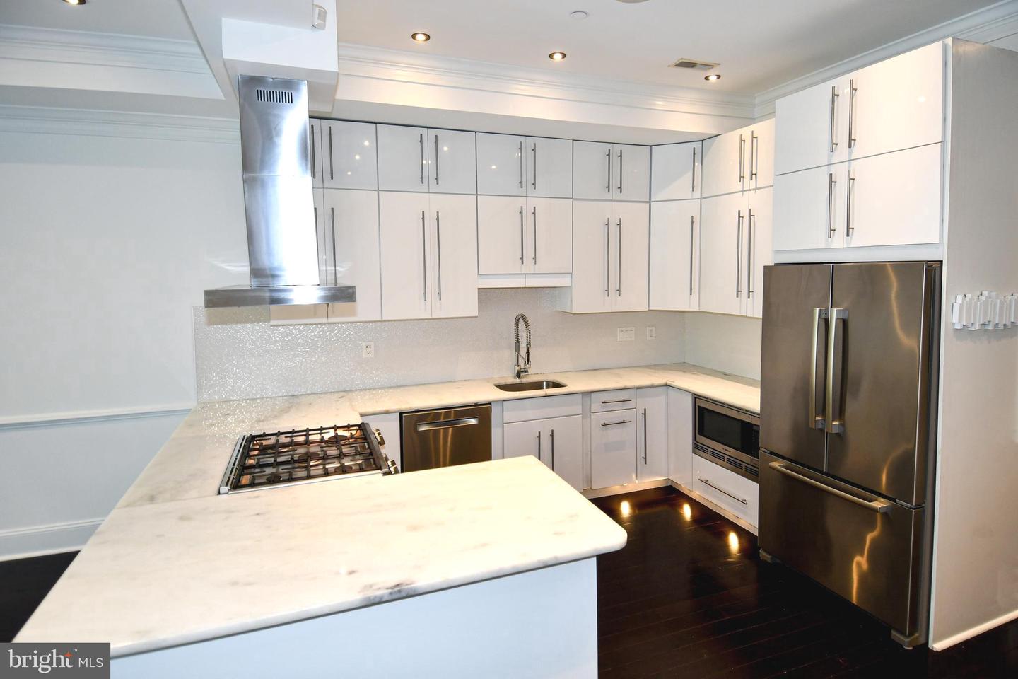 719 12TH ST SE #3, WASHINGTON, District Of Columbia 20003, 2 Bedrooms Bedrooms, ,3 BathroomsBathrooms,Residential,For sale,719 12TH ST SE #3,DCDC2204048 MLS # DCDC2204048