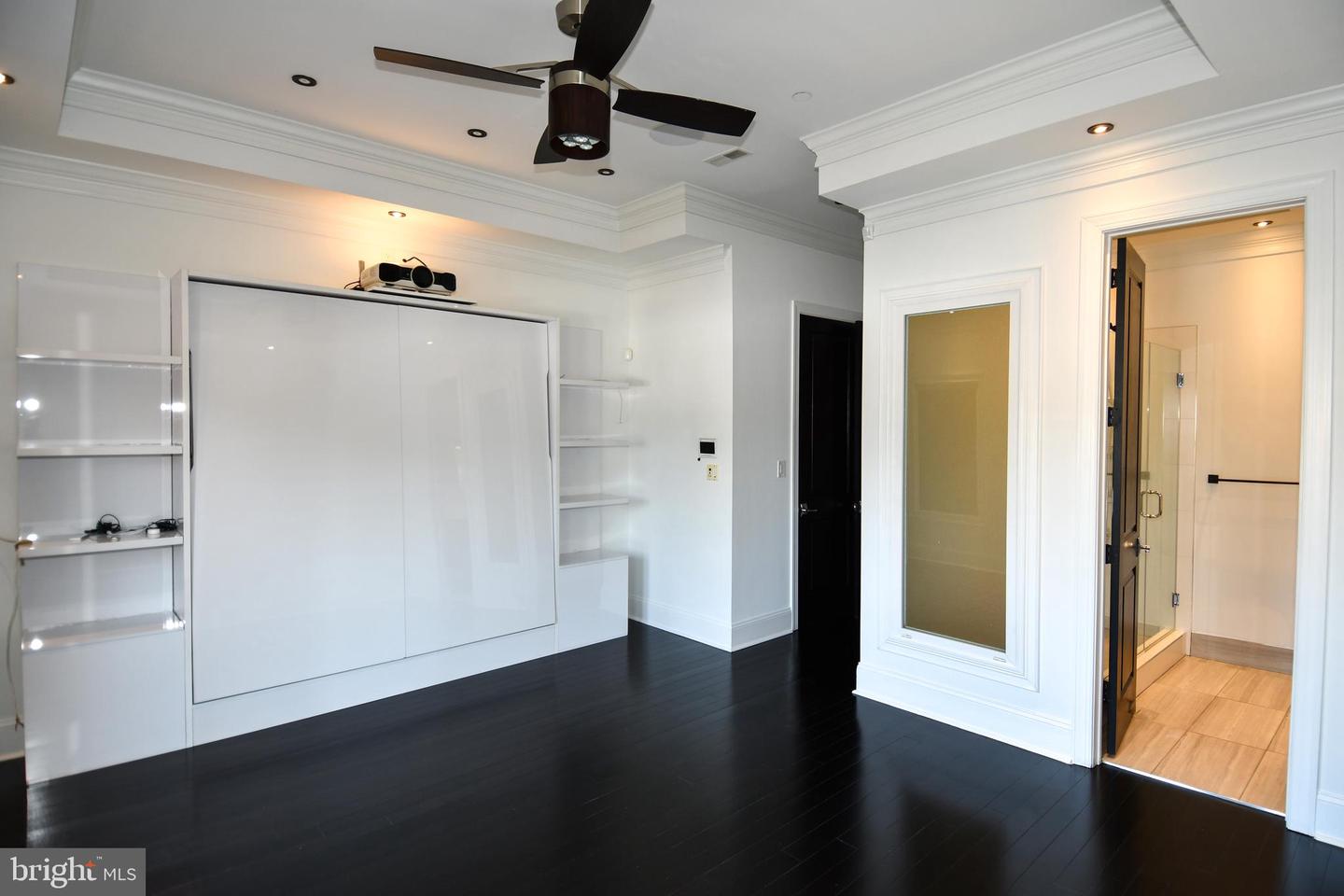 719 12TH ST SE #3, WASHINGTON, District Of Columbia 20003, 2 Bedrooms Bedrooms, ,3 BathroomsBathrooms,Residential,For sale,719 12TH ST SE #3,DCDC2204048 MLS # DCDC2204048