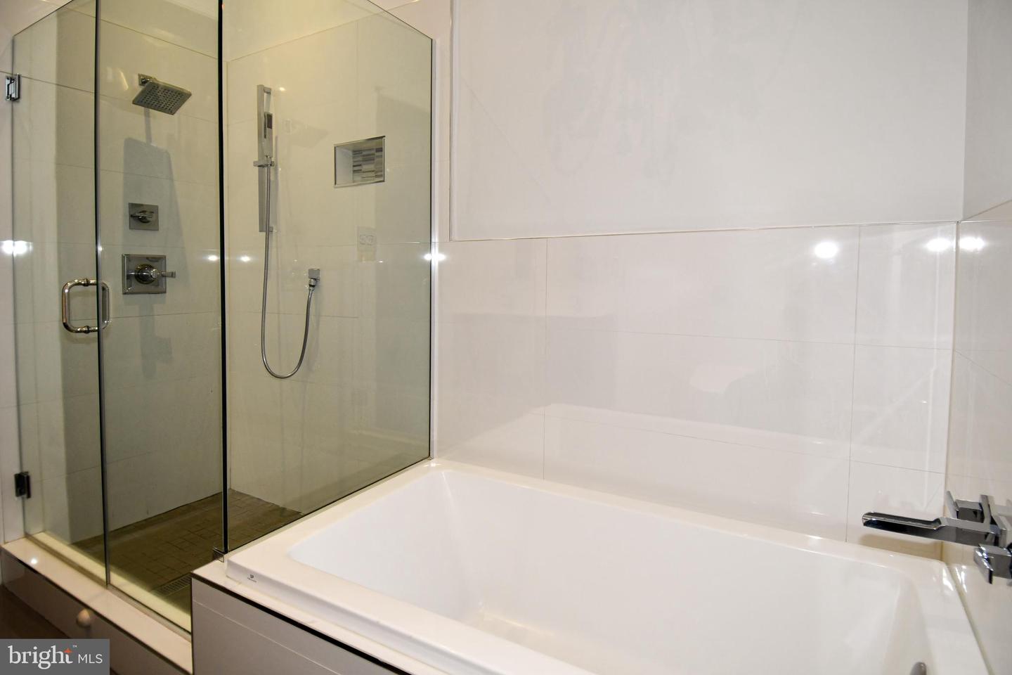 719 12TH ST SE #3, WASHINGTON, District Of Columbia 20003, 2 Bedrooms Bedrooms, ,3 BathroomsBathrooms,Residential,For sale,719 12TH ST SE #3,DCDC2204048 MLS # DCDC2204048