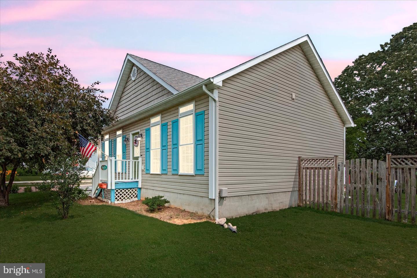 24 BANCROFT AVE., COLONIAL BEACH, Virginia 22443, 3 Bedrooms Bedrooms, ,2 BathroomsBathrooms,Residential,For sale,24 BANCROFT AVE.,VAWE2009046 MLS # VAWE2009046