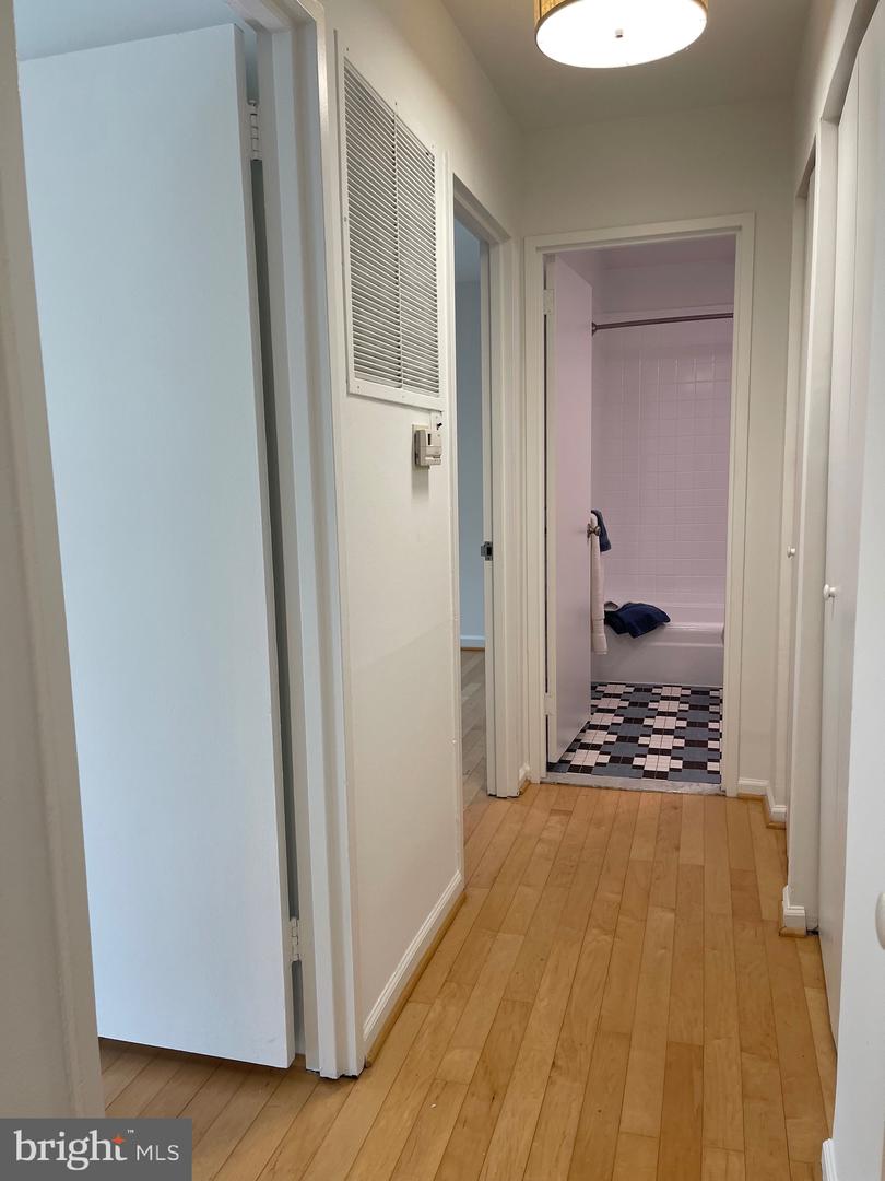 700 7TH ST SW #403, WASHINGTON, District Of Columbia 20024, 2 Bedrooms Bedrooms, ,1 BathroomBathrooms,Residential,For sale,700 7TH ST SW #403,DCDC2204442 MLS # DCDC2204442