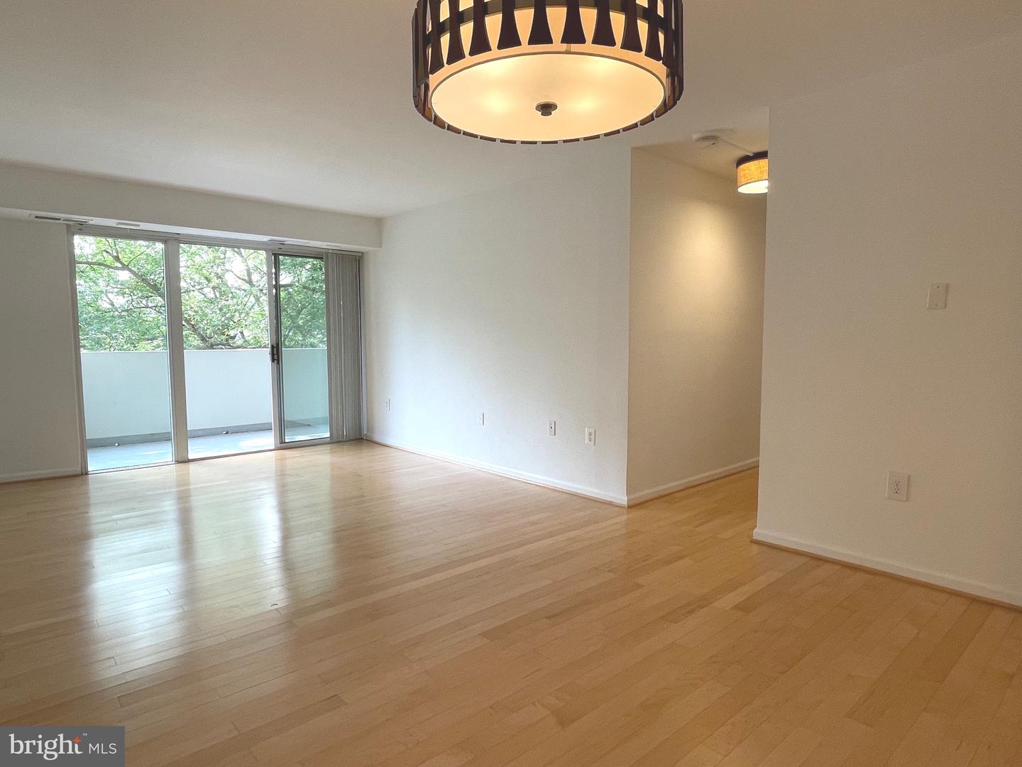 700 7TH ST SW #403, WASHINGTON, District Of Columbia 20024, 2 Bedrooms Bedrooms, ,1 BathroomBathrooms,Residential,For sale,700 7TH ST SW #403,DCDC2204442 MLS # DCDC2204442