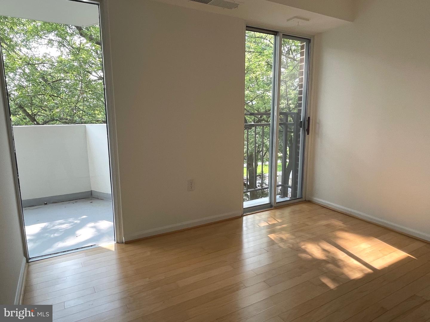 700 7TH ST SW #403, WASHINGTON, District Of Columbia 20024, 2 Bedrooms Bedrooms, ,1 BathroomBathrooms,Residential,For sale,700 7TH ST SW #403,DCDC2204442 MLS # DCDC2204442