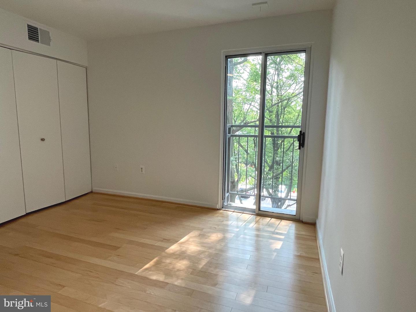 700 7TH ST SW #403, WASHINGTON, District Of Columbia 20024, 2 Bedrooms Bedrooms, ,1 BathroomBathrooms,Residential,For sale,700 7TH ST SW #403,DCDC2204442 MLS # DCDC2204442