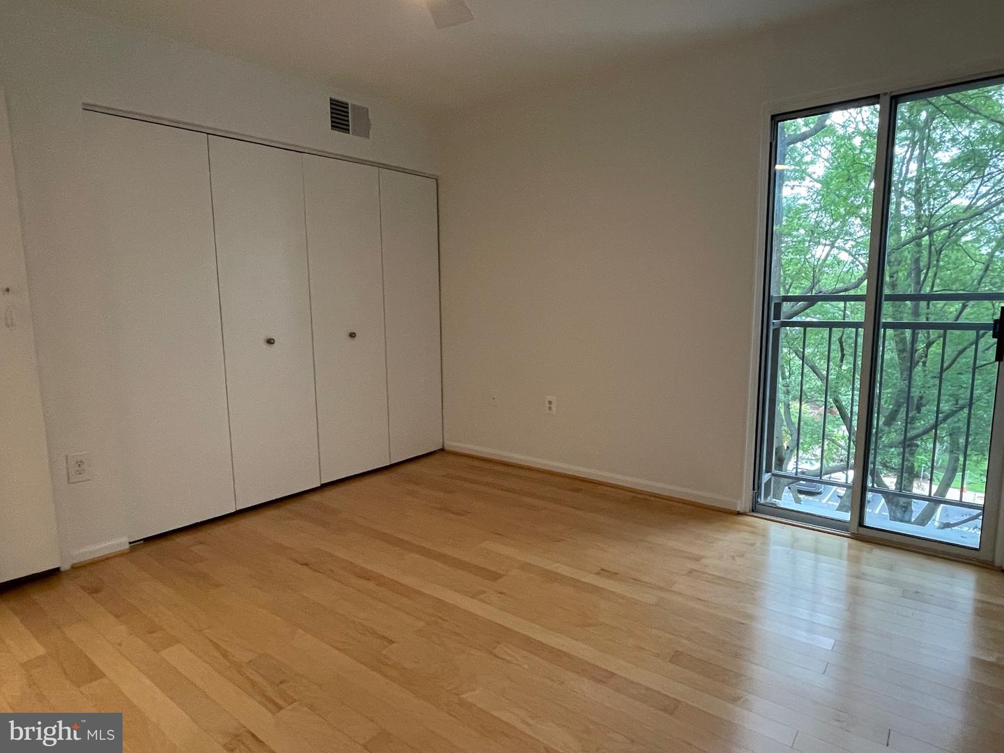 700 7TH ST SW #403, WASHINGTON, District Of Columbia 20024, 2 Bedrooms Bedrooms, ,1 BathroomBathrooms,Residential,For sale,700 7TH ST SW #403,DCDC2204442 MLS # DCDC2204442