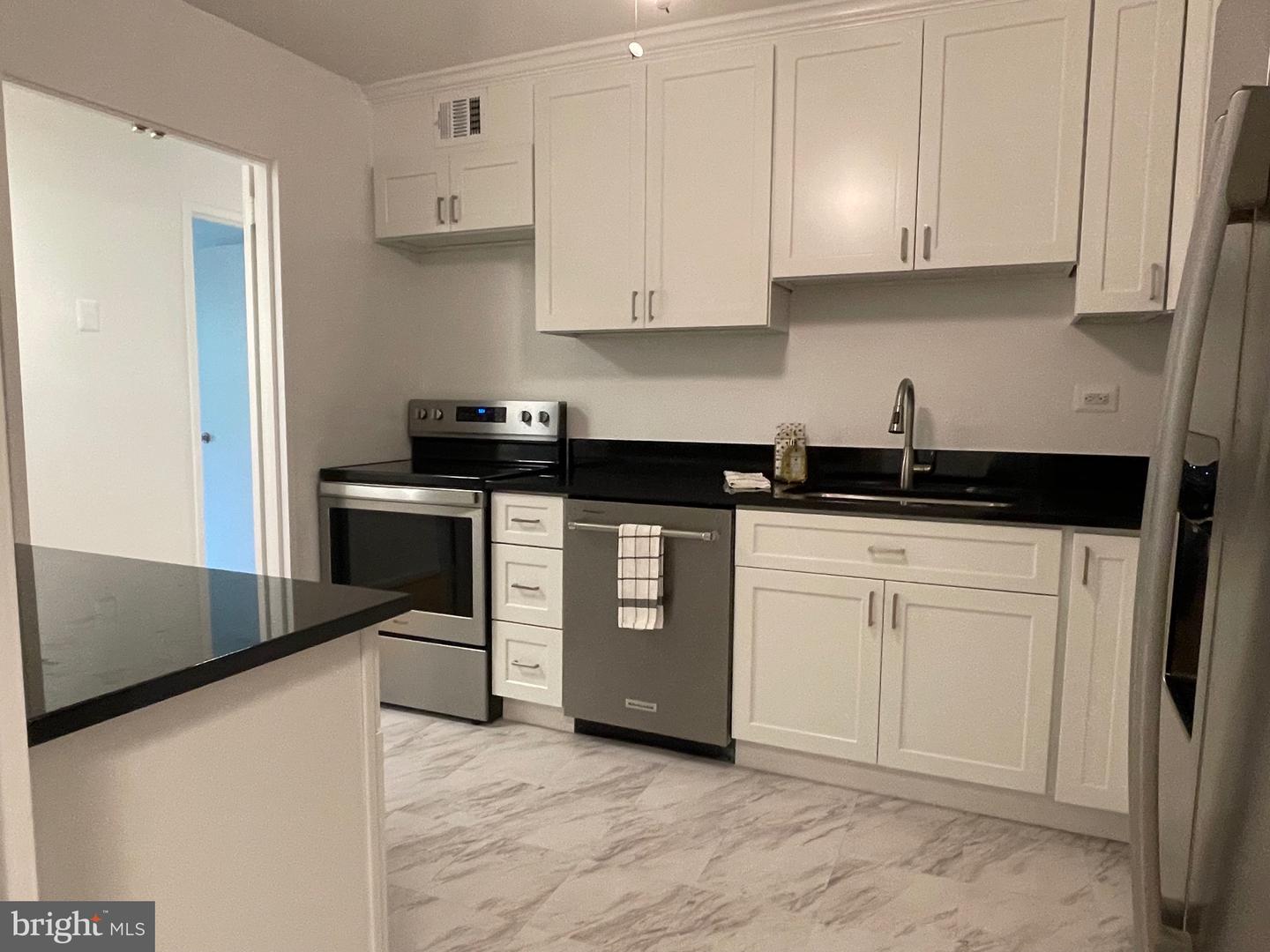 700 7TH ST SW #403, WASHINGTON, District Of Columbia 20024, 2 Bedrooms Bedrooms, ,1 BathroomBathrooms,Residential,For sale,700 7TH ST SW #403,DCDC2204442 MLS # DCDC2204442
