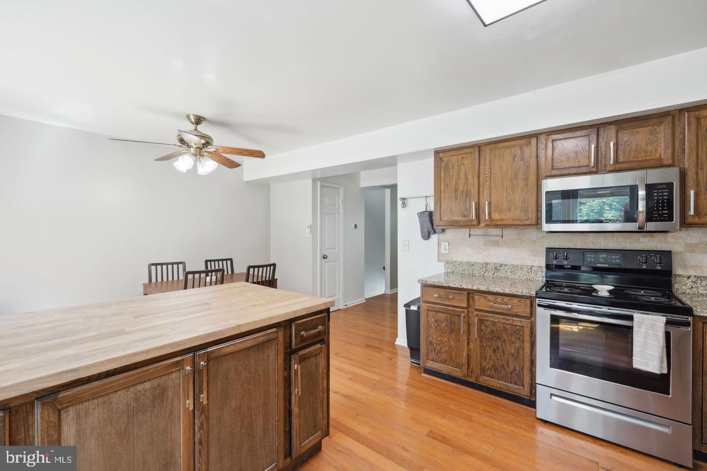104 ROLLING HILL CT, STAFFORD, Virginia 22554, 3 Bedrooms Bedrooms, ,2 BathroomsBathrooms,Residential,For sale,104 ROLLING HILL CT,VAST2039606 MLS # VAST2039606