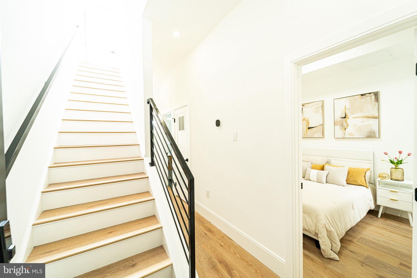 2517 ONTARIO RD NW #PH8, WASHINGTON, District Of Columbia 20009, 2 Bedrooms Bedrooms, ,2 BathroomsBathrooms,Residential,For sale,2517 ONTARIO RD NW #PH8,DCDC2204896 MLS # DCDC2204896
