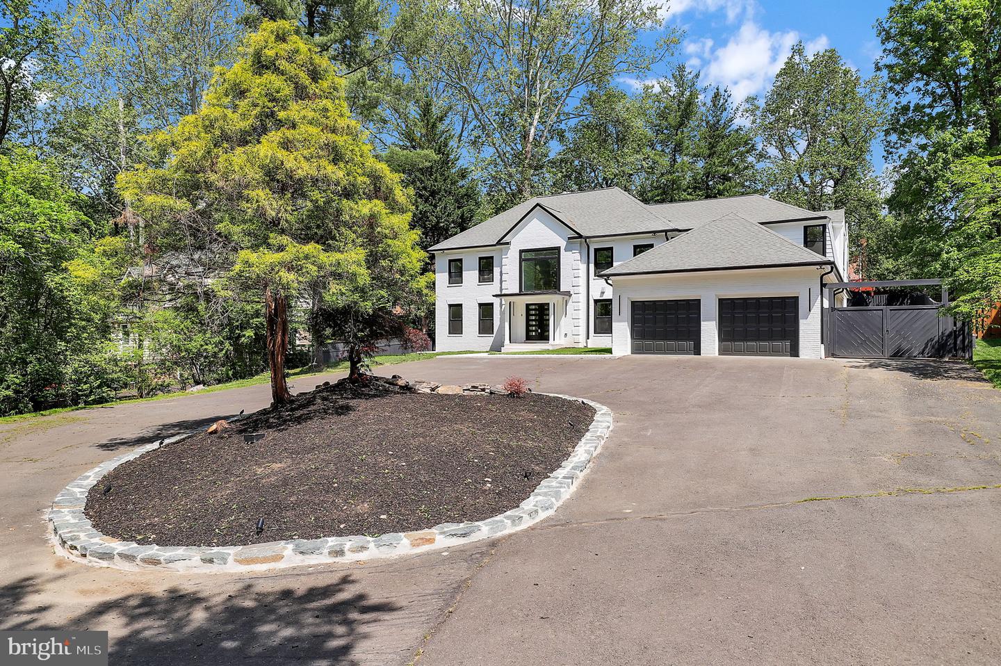 7332 OLD DOMINION DR, MCLEAN, Virginia 22101, 5 Bedrooms Bedrooms, ,6 BathroomsBathrooms,Residential,For sale,7332 OLD DOMINION DR,VAFX2246524 MLS # VAFX2246524