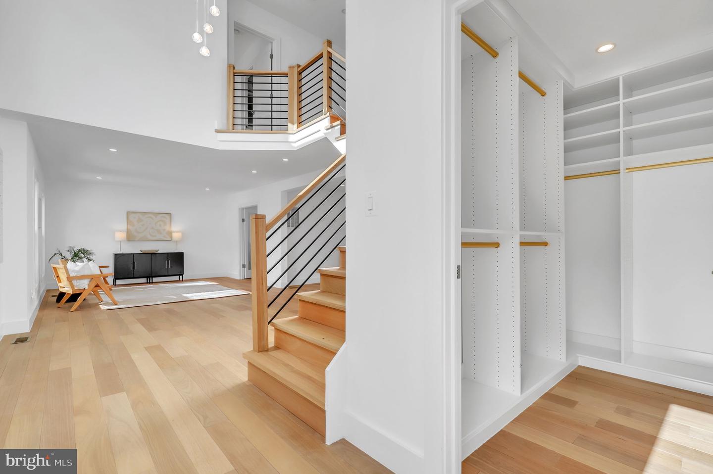 7332 OLD DOMINION DR, MCLEAN, Virginia 22101, 5 Bedrooms Bedrooms, ,6 BathroomsBathrooms,Residential,For sale,7332 OLD DOMINION DR,VAFX2246524 MLS # VAFX2246524
