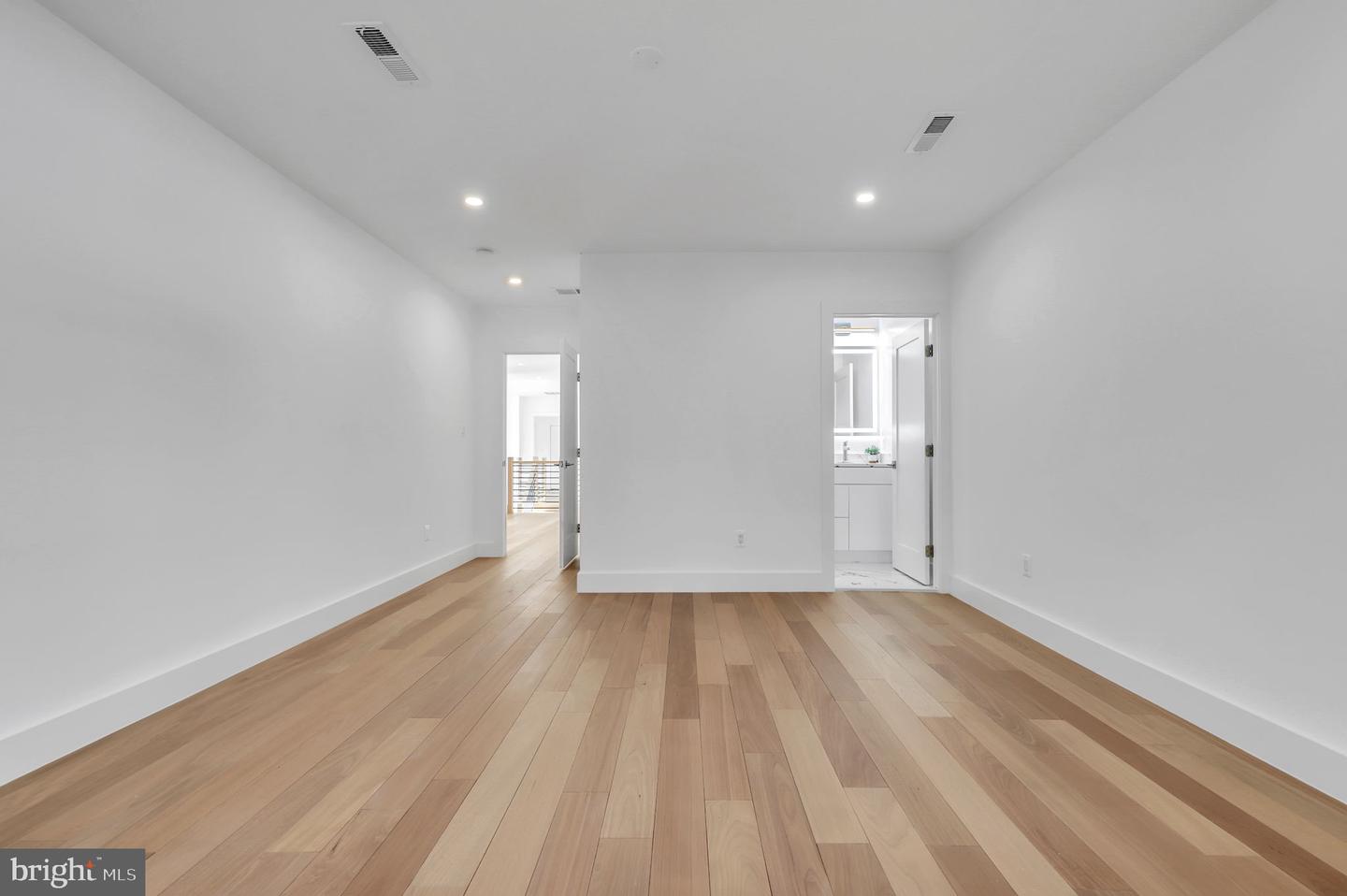 7332 OLD DOMINION DR, MCLEAN, Virginia 22101, 5 Bedrooms Bedrooms, ,6 BathroomsBathrooms,Residential,For sale,7332 OLD DOMINION DR,VAFX2246524 MLS # VAFX2246524