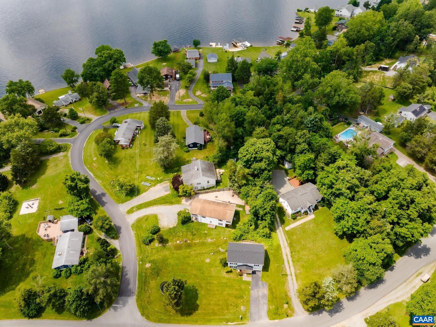516 S LAKESHORE DR, LOUISA, Virginia 23093, 4 Bedrooms Bedrooms, ,2 BathroomsBathrooms,Residential,For sale,516 S LAKESHORE DR,665568 MLS # 665568