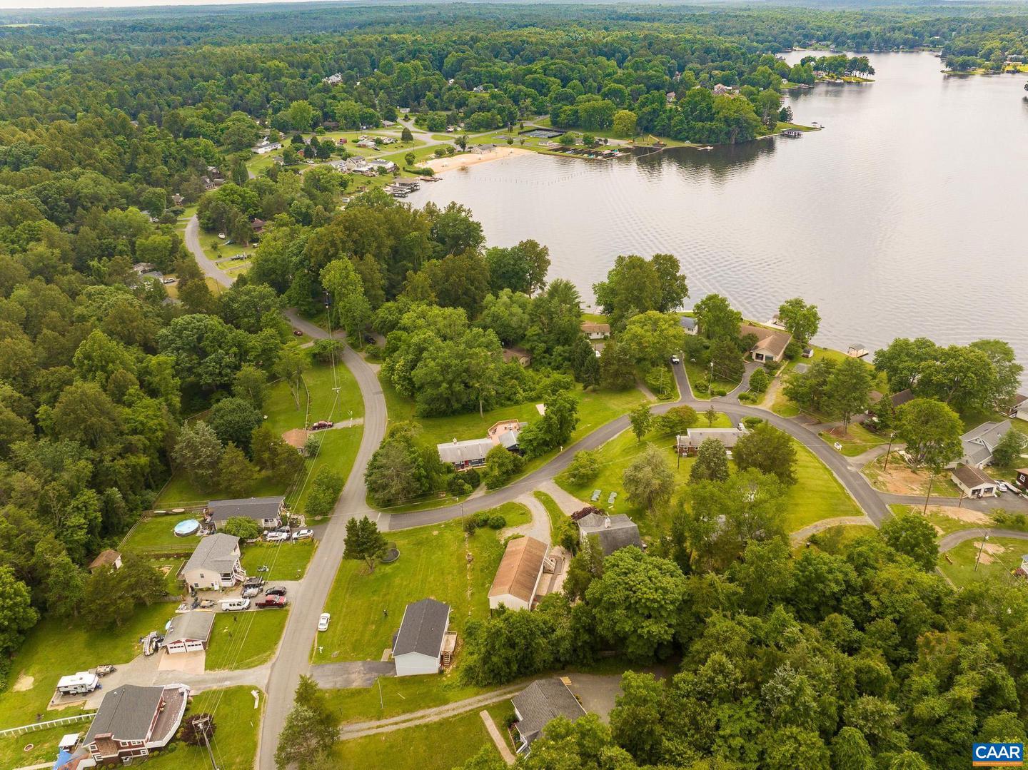 516 S LAKESHORE DR, LOUISA, Virginia 23093, 4 Bedrooms Bedrooms, ,2 BathroomsBathrooms,Residential,For sale,516 S LAKESHORE DR,665568 MLS # 665568
