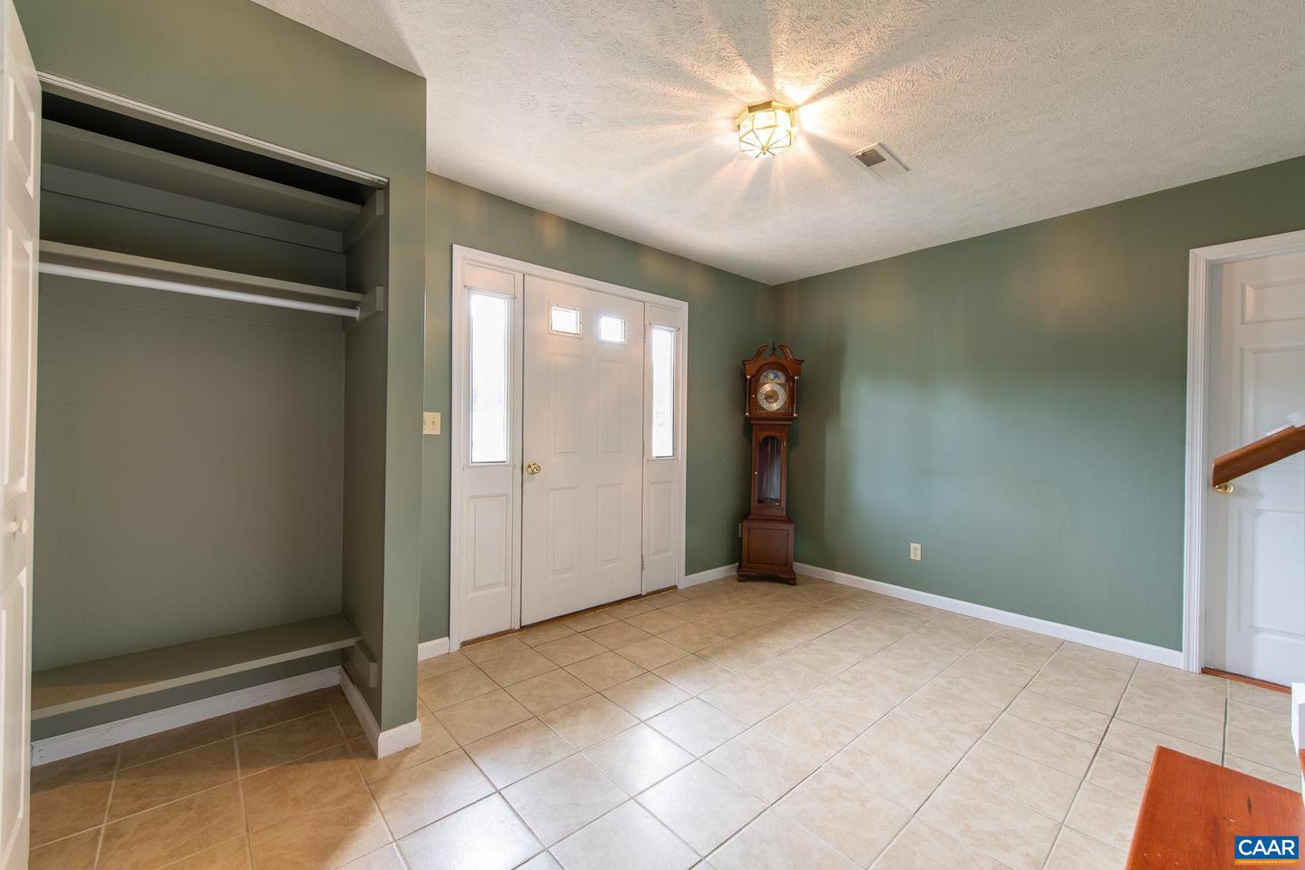 516 S LAKESHORE DR, LOUISA, Virginia 23093, 4 Bedrooms Bedrooms, ,2 BathroomsBathrooms,Residential,For sale,516 S LAKESHORE DR,665568 MLS # 665568
