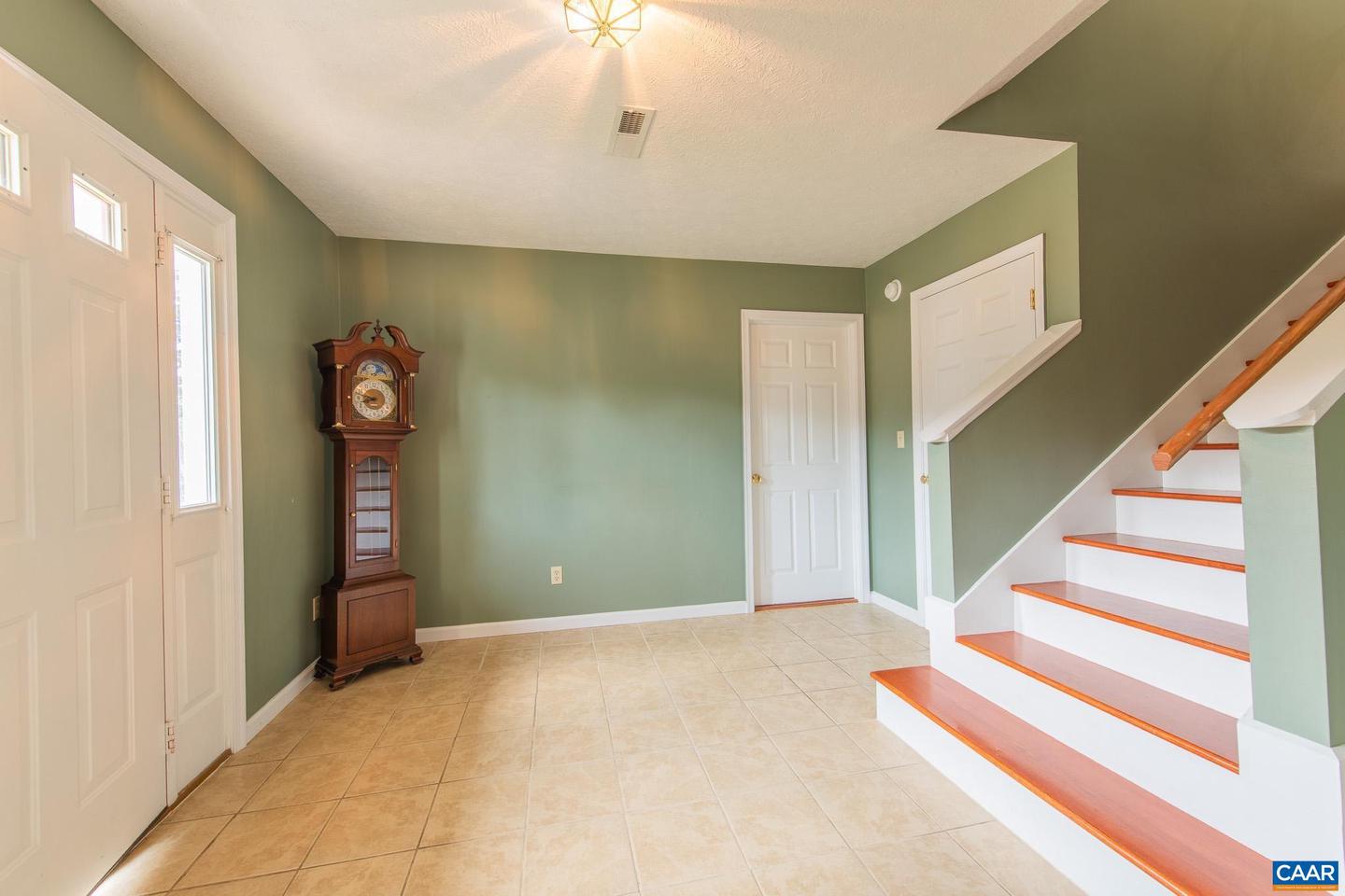516 S LAKESHORE DR, LOUISA, Virginia 23093, 4 Bedrooms Bedrooms, ,2 BathroomsBathrooms,Residential,For sale,516 S LAKESHORE DR,665568 MLS # 665568