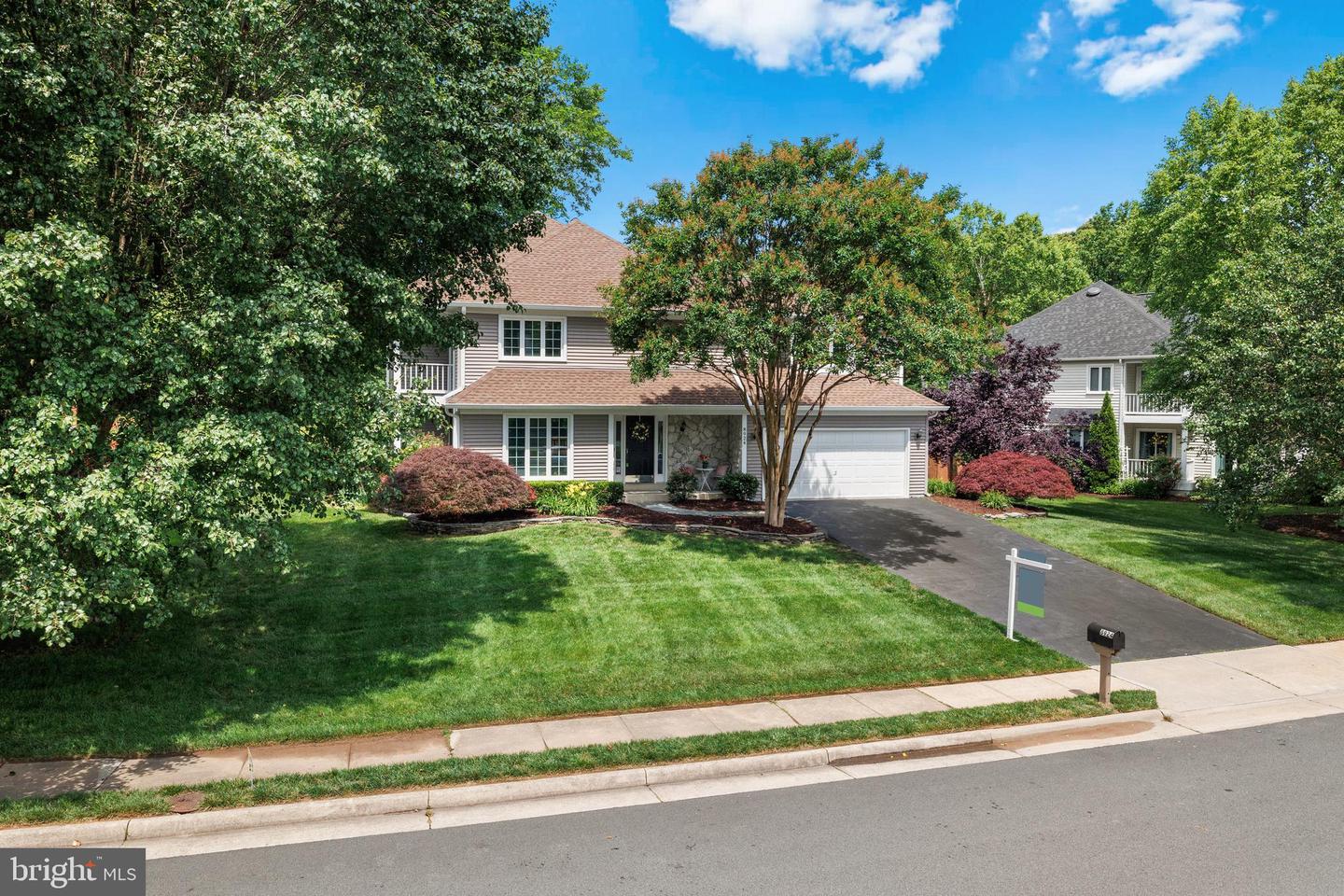 8924 CROSS CHASE CIR, LORTON, Virginia 22079, 4 Bedrooms Bedrooms, ,4 BathroomsBathrooms,Residential,For sale,8924 CROSS CHASE CIR,VAFX2243184 MLS # VAFX2243184