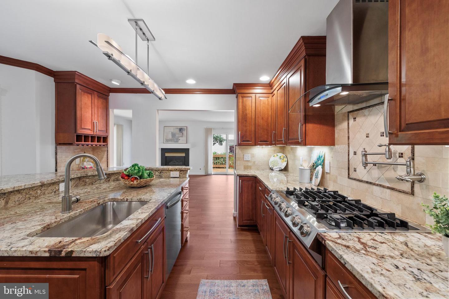 8924 CROSS CHASE CIR, LORTON, Virginia 22079, 4 Bedrooms Bedrooms, ,4 BathroomsBathrooms,Residential,For sale,8924 CROSS CHASE CIR,VAFX2243184 MLS # VAFX2243184
