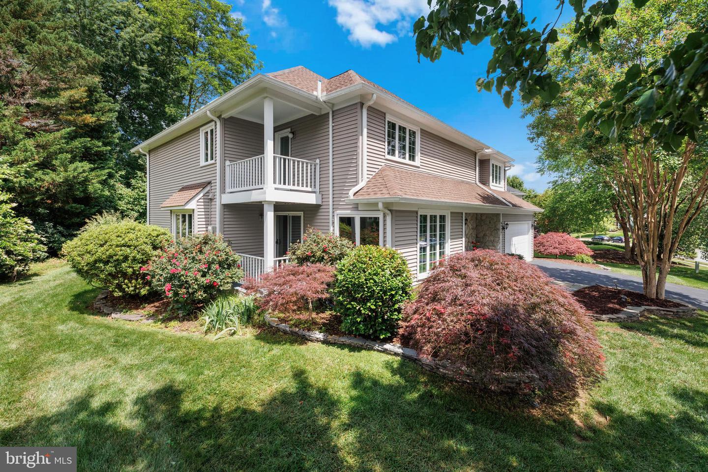 8924 CROSS CHASE CIR, LORTON, Virginia 22079, 4 Bedrooms Bedrooms, ,4 BathroomsBathrooms,Residential,For sale,8924 CROSS CHASE CIR,VAFX2243184 MLS # VAFX2243184