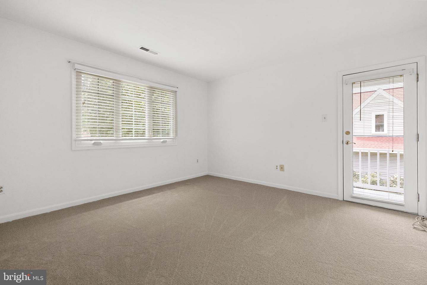 8924 CROSS CHASE CIR, LORTON, Virginia 22079, 4 Bedrooms Bedrooms, ,4 BathroomsBathrooms,Residential,For sale,8924 CROSS CHASE CIR,VAFX2243184 MLS # VAFX2243184