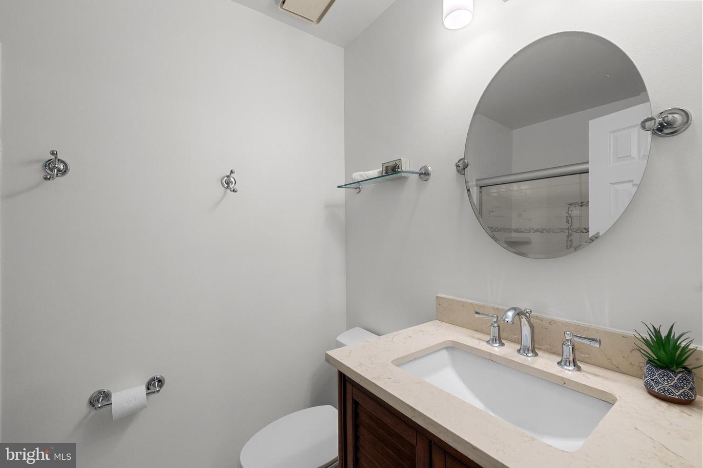 8924 CROSS CHASE CIR, LORTON, Virginia 22079, 4 Bedrooms Bedrooms, ,4 BathroomsBathrooms,Residential,For sale,8924 CROSS CHASE CIR,VAFX2243184 MLS # VAFX2243184