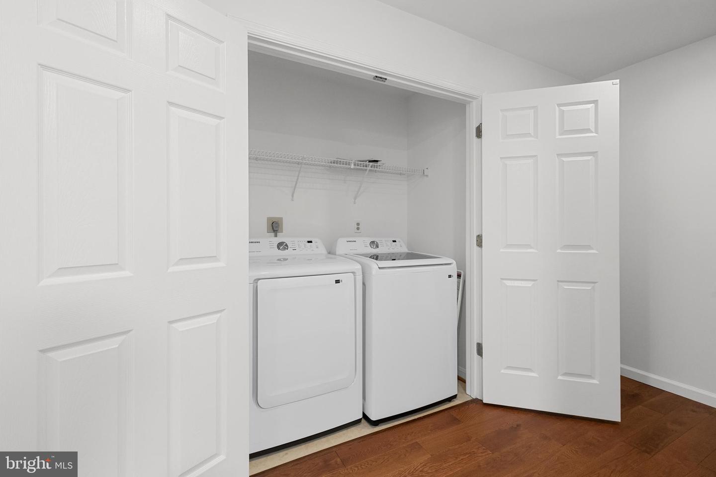 8924 CROSS CHASE CIR, LORTON, Virginia 22079, 4 Bedrooms Bedrooms, ,4 BathroomsBathrooms,Residential,For sale,8924 CROSS CHASE CIR,VAFX2243184 MLS # VAFX2243184