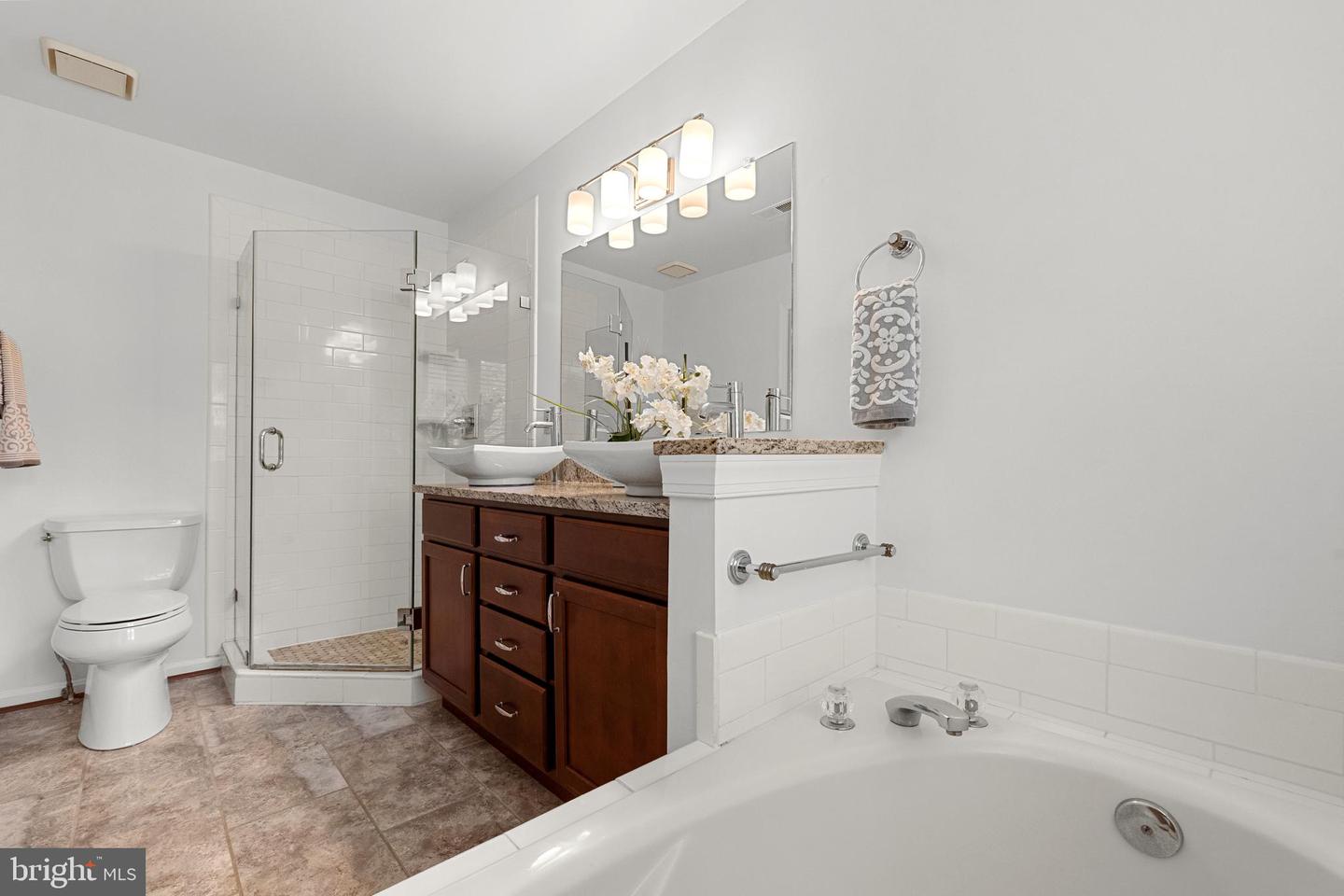 8924 CROSS CHASE CIR, LORTON, Virginia 22079, 4 Bedrooms Bedrooms, ,4 BathroomsBathrooms,Residential,For sale,8924 CROSS CHASE CIR,VAFX2243184 MLS # VAFX2243184