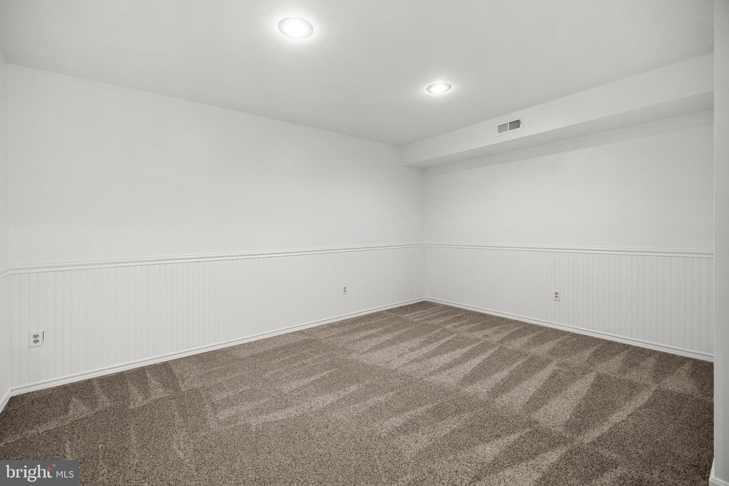 8924 CROSS CHASE CIR, LORTON, Virginia 22079, 4 Bedrooms Bedrooms, ,4 BathroomsBathrooms,Residential,For sale,8924 CROSS CHASE CIR,VAFX2243184 MLS # VAFX2243184