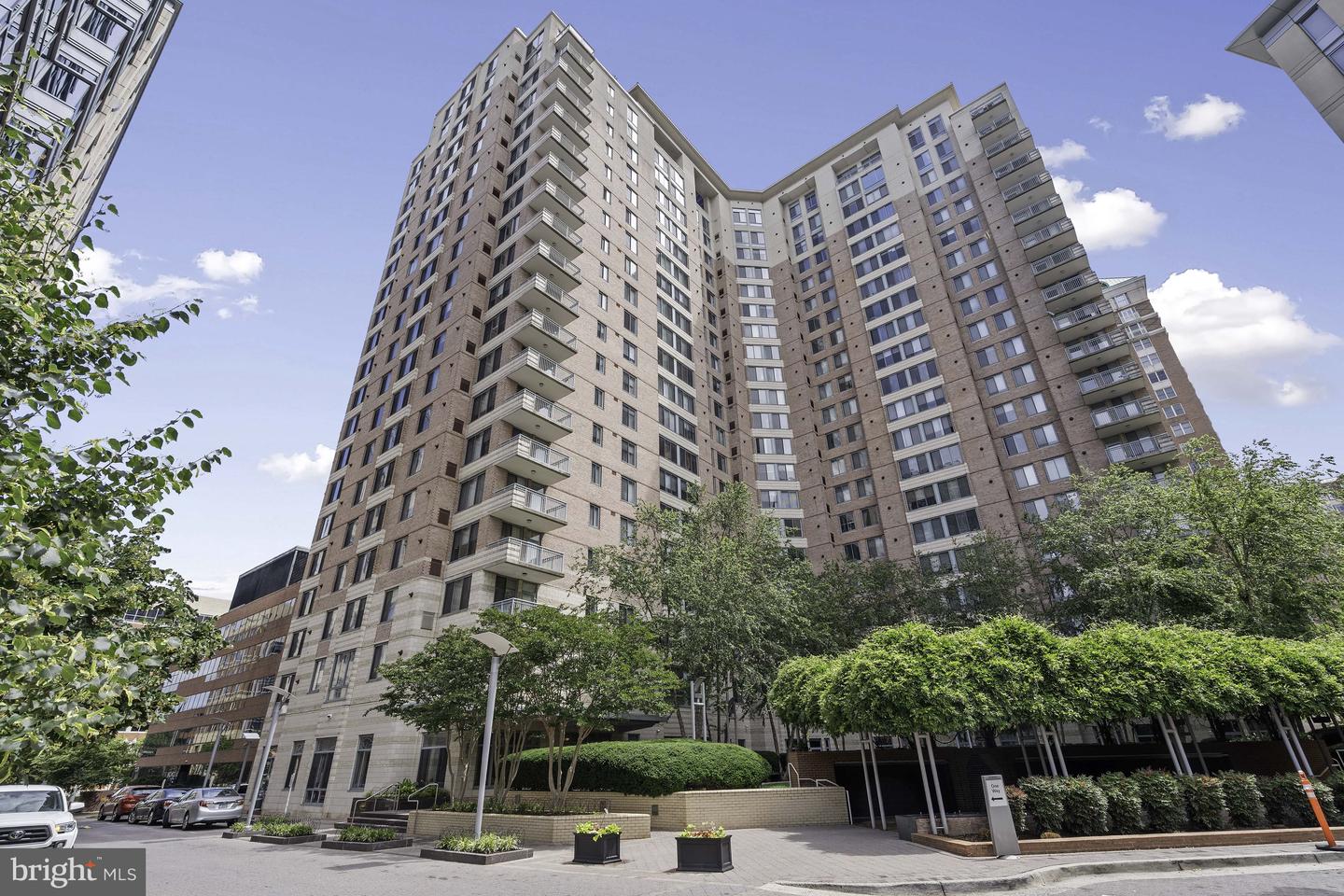851 N GLEBE RD #1103, ARLINGTON, Virginia 22203, 1 Bedroom Bedrooms, ,1 BathroomBathrooms,Residential,For sale,851 N GLEBE RD #1103,VAAR2058614 MLS # VAAR2058614