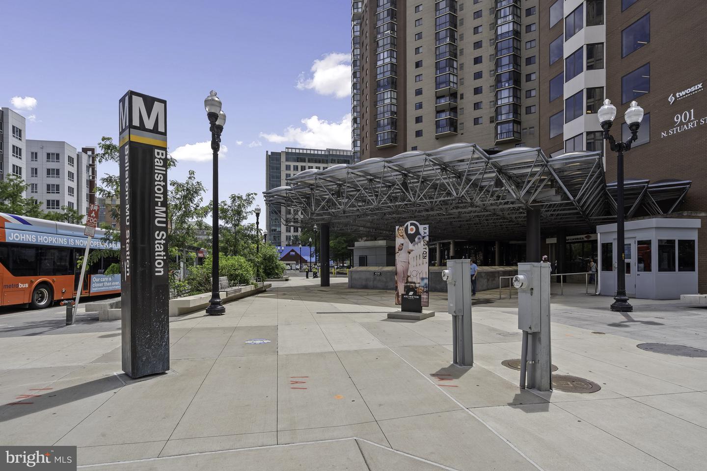 851 N GLEBE RD #1103, ARLINGTON, Virginia 22203, 1 Bedroom Bedrooms, ,1 BathroomBathrooms,Residential,For sale,851 N GLEBE RD #1103,VAAR2058614 MLS # VAAR2058614
