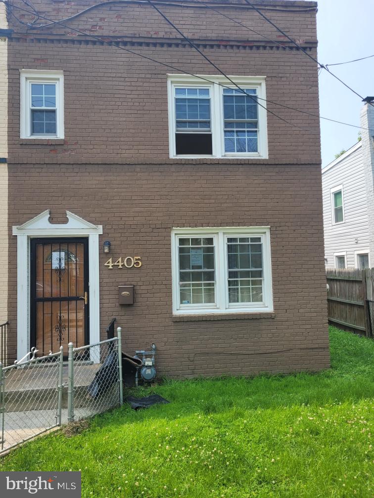4405 HAYES ST NE, WASHINGTON, District Of Columbia 20019, 3 Bedrooms Bedrooms, ,2 BathroomsBathrooms,Residential,For sale,4405 HAYES ST NE,DCDC2204144 MLS # DCDC2204144