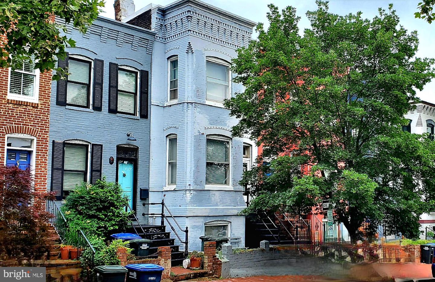 712 4TH ST SE, WASHINGTON, District Of Columbia 20003, 4 Bedrooms Bedrooms, ,3 BathroomsBathrooms,Residential,For sale,712 4TH ST SE,DCDC2204876 MLS # DCDC2204876