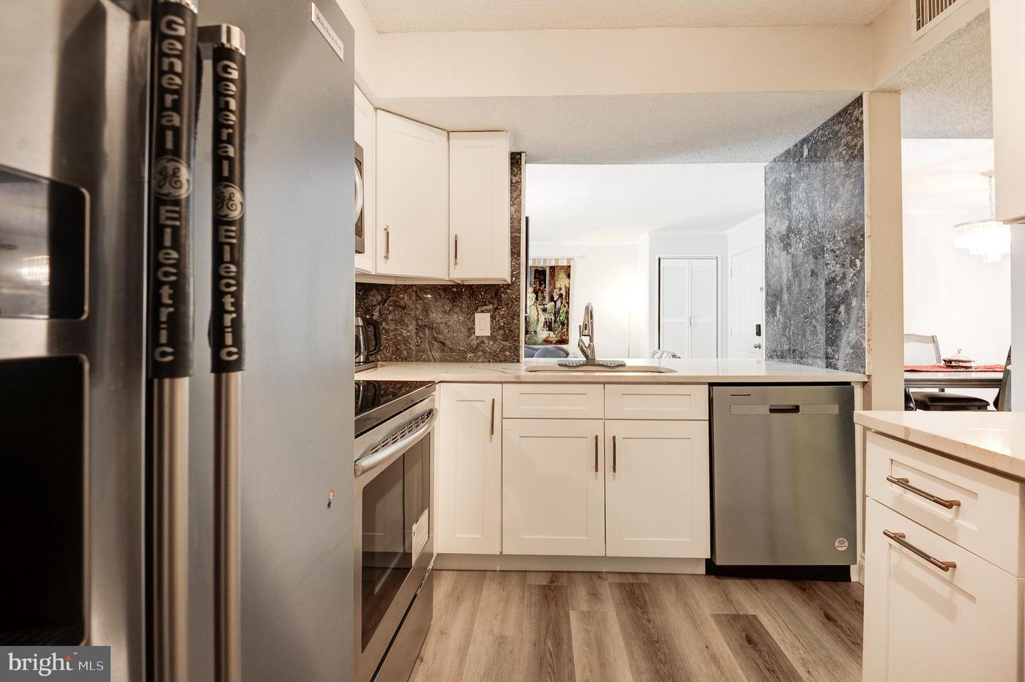 1511 LINCOLN WAY #201B, MCLEAN, Virginia 22102, 2 Bedrooms Bedrooms, ,2 BathroomsBathrooms,Residential,For sale,1511 LINCOLN WAY #201B,VAFX2246608 MLS # VAFX2246608