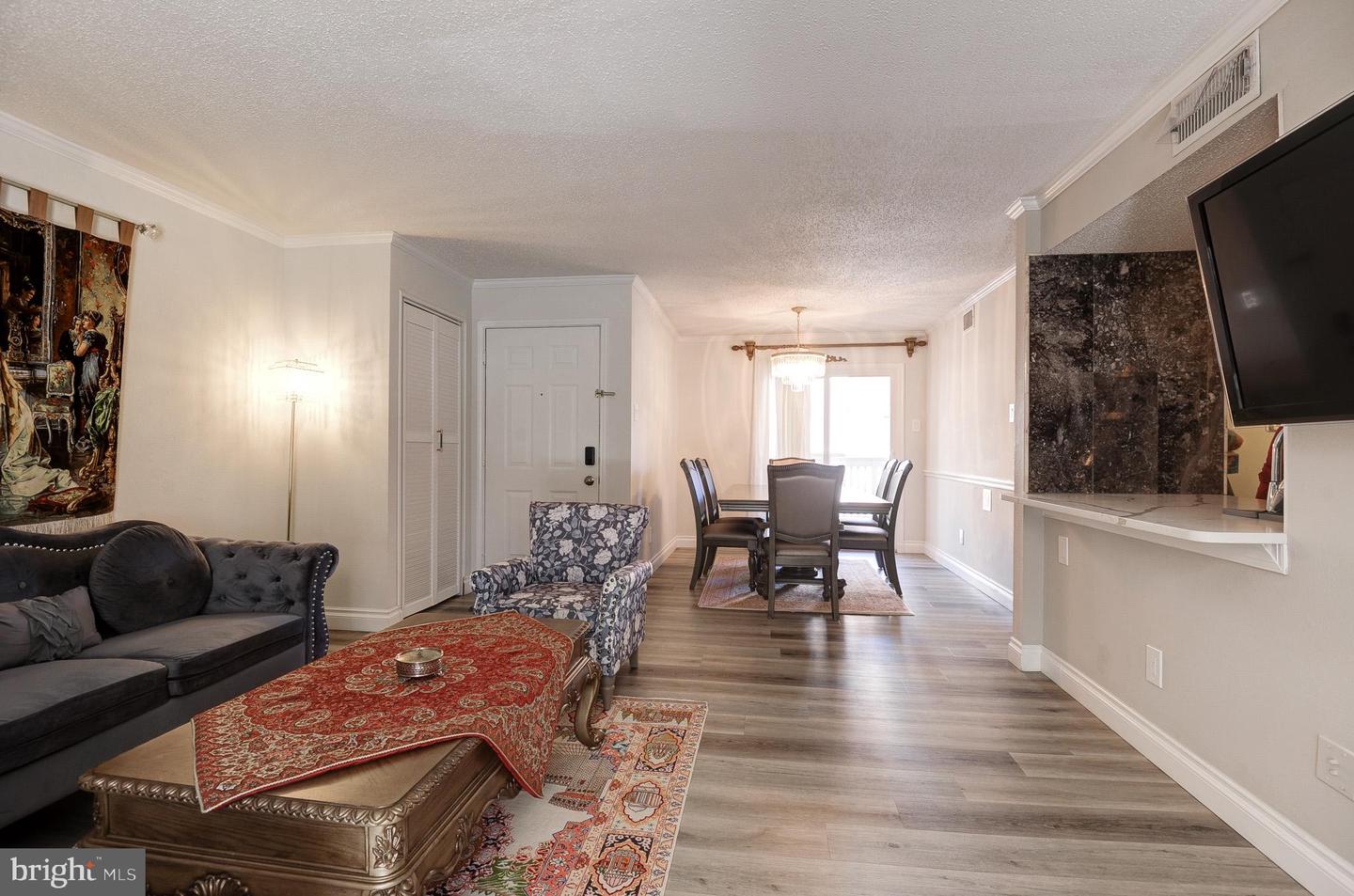1511 LINCOLN WAY #201B, MCLEAN, Virginia 22102, 2 Bedrooms Bedrooms, ,2 BathroomsBathrooms,Residential,For sale,1511 LINCOLN WAY #201B,VAFX2246608 MLS # VAFX2246608