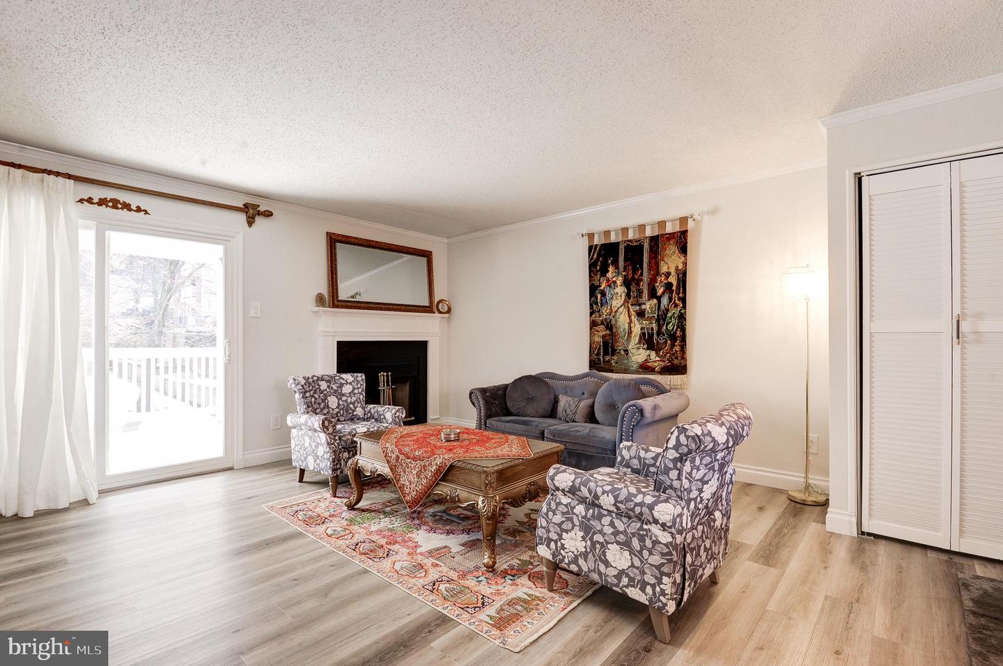 1511 LINCOLN WAY #201B, MCLEAN, Virginia 22102, 2 Bedrooms Bedrooms, ,2 BathroomsBathrooms,Residential,For sale,1511 LINCOLN WAY #201B,VAFX2246608 MLS # VAFX2246608
