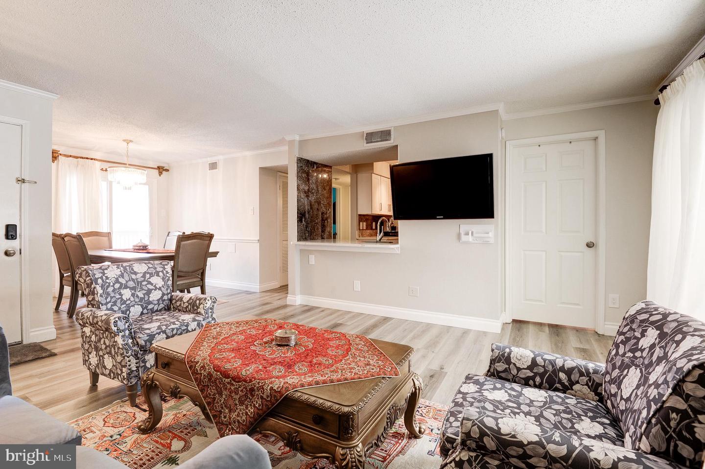 1511 LINCOLN WAY #201B, MCLEAN, Virginia 22102, 2 Bedrooms Bedrooms, ,2 BathroomsBathrooms,Residential,For sale,1511 LINCOLN WAY #201B,VAFX2246608 MLS # VAFX2246608