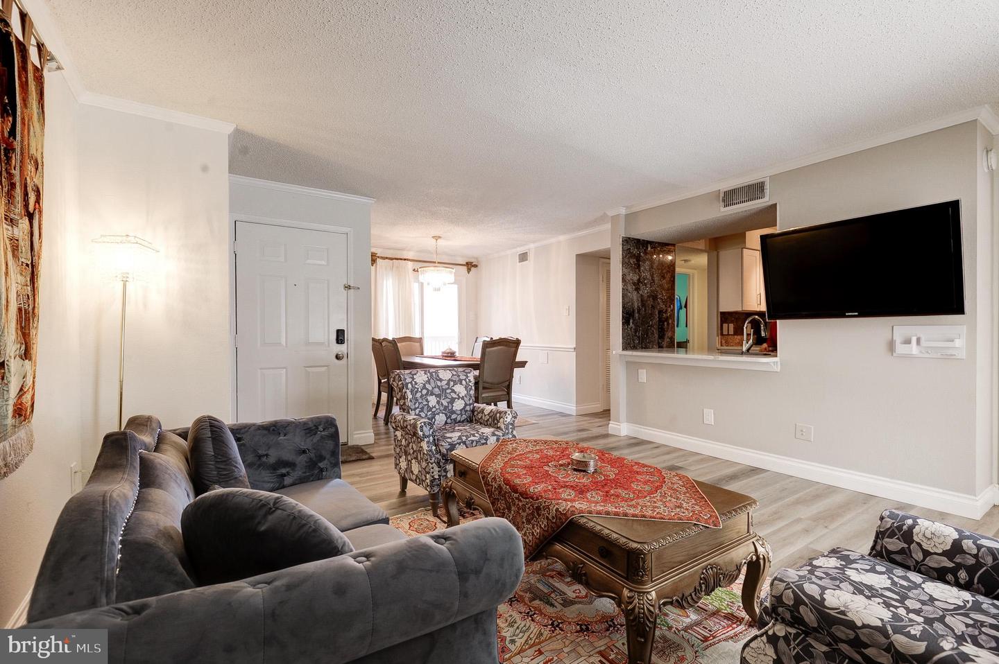 1511 LINCOLN WAY #201B, MCLEAN, Virginia 22102, 2 Bedrooms Bedrooms, ,2 BathroomsBathrooms,Residential,For sale,1511 LINCOLN WAY #201B,VAFX2246608 MLS # VAFX2246608