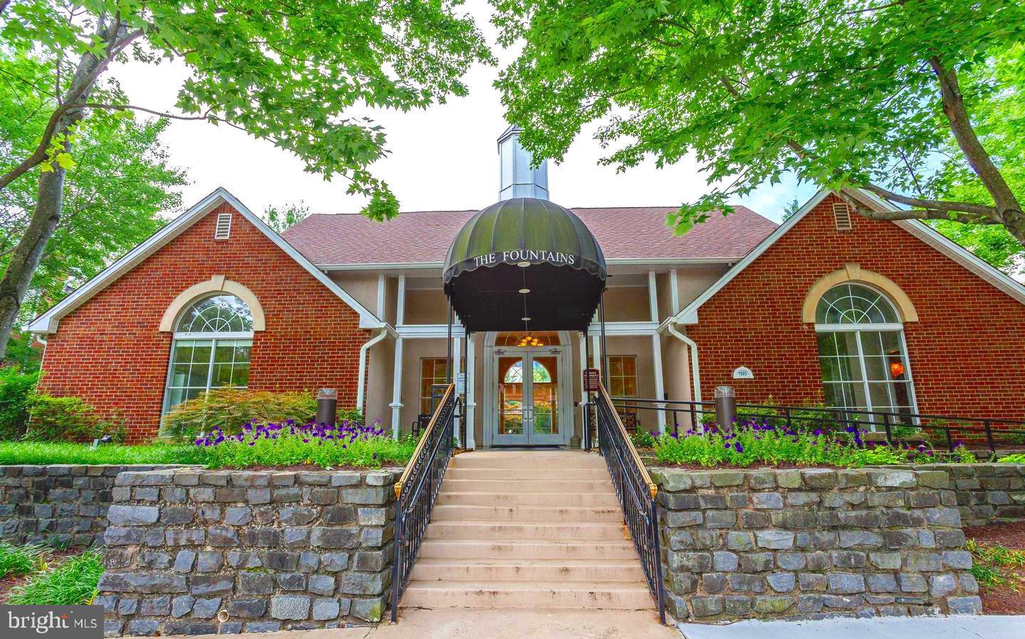 1511 LINCOLN WAY #201B, MCLEAN, Virginia 22102, 2 Bedrooms Bedrooms, ,2 BathroomsBathrooms,Residential,For sale,1511 LINCOLN WAY #201B,VAFX2246608 MLS # VAFX2246608