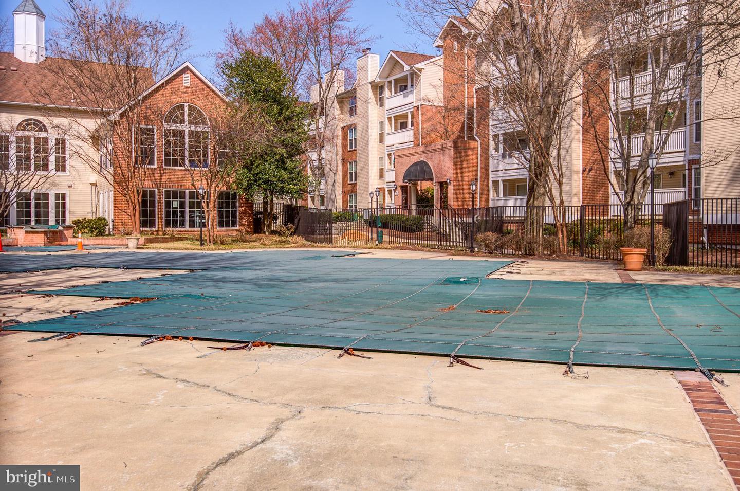 1511 LINCOLN WAY #201B, MCLEAN, Virginia 22102, 2 Bedrooms Bedrooms, ,2 BathroomsBathrooms,Residential,For sale,1511 LINCOLN WAY #201B,VAFX2246608 MLS # VAFX2246608