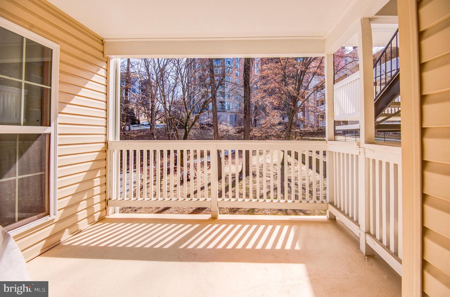 1511 LINCOLN WAY #201B, MCLEAN, Virginia 22102, 2 Bedrooms Bedrooms, ,2 BathroomsBathrooms,Residential,For sale,1511 LINCOLN WAY #201B,VAFX2246608 MLS # VAFX2246608